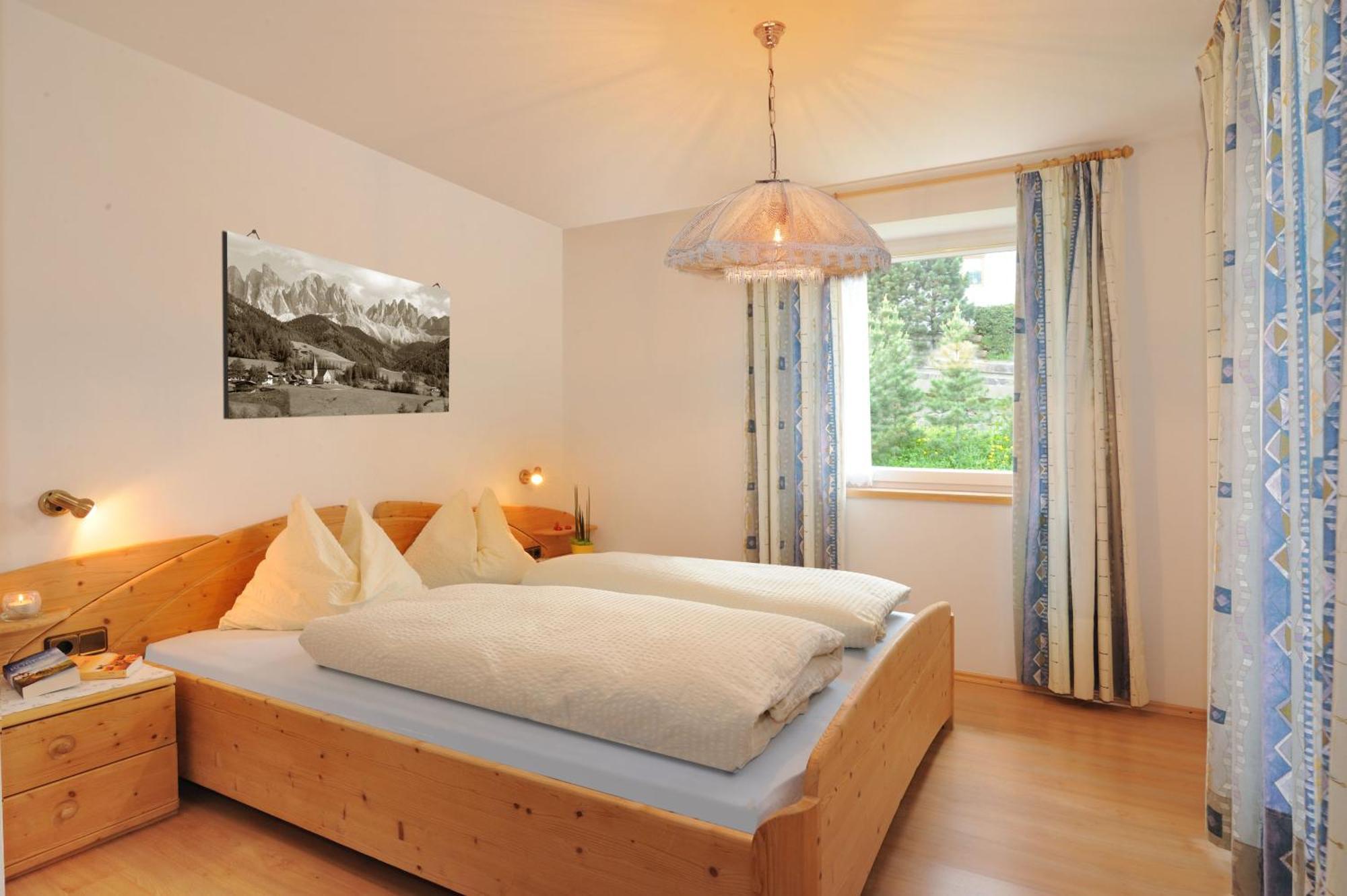 Haus Tannenburg Apartman Funes  Kültér fotó
